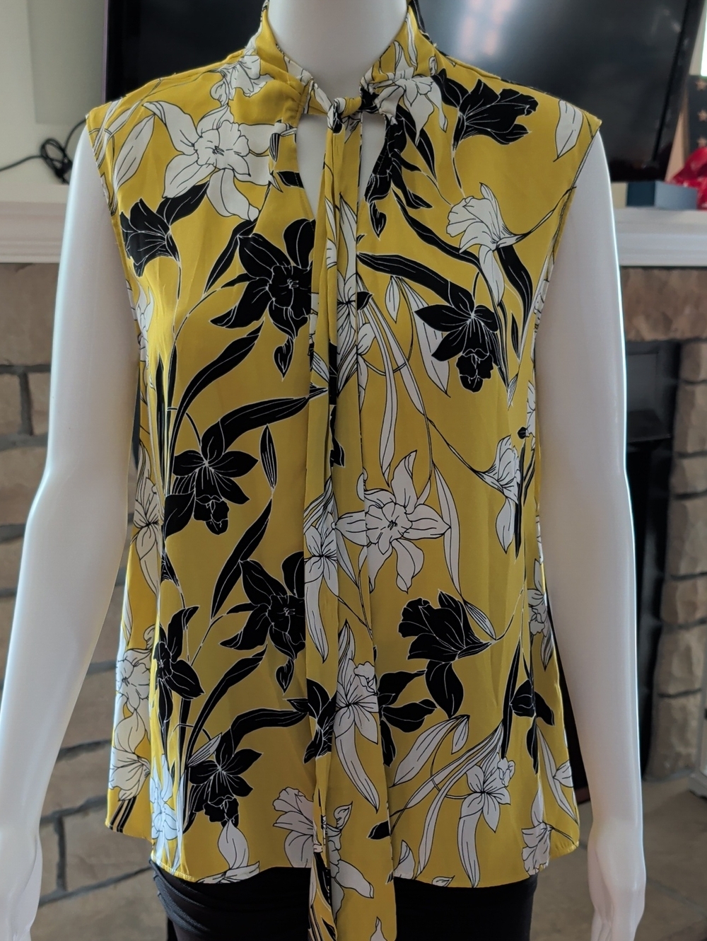 Worthington Yellow Floral Tie-Neck Sleeveless Blouse